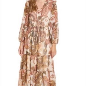 Julia Jordan long sleeve tiered chiffon midi dress. Beautiful. Never worn.